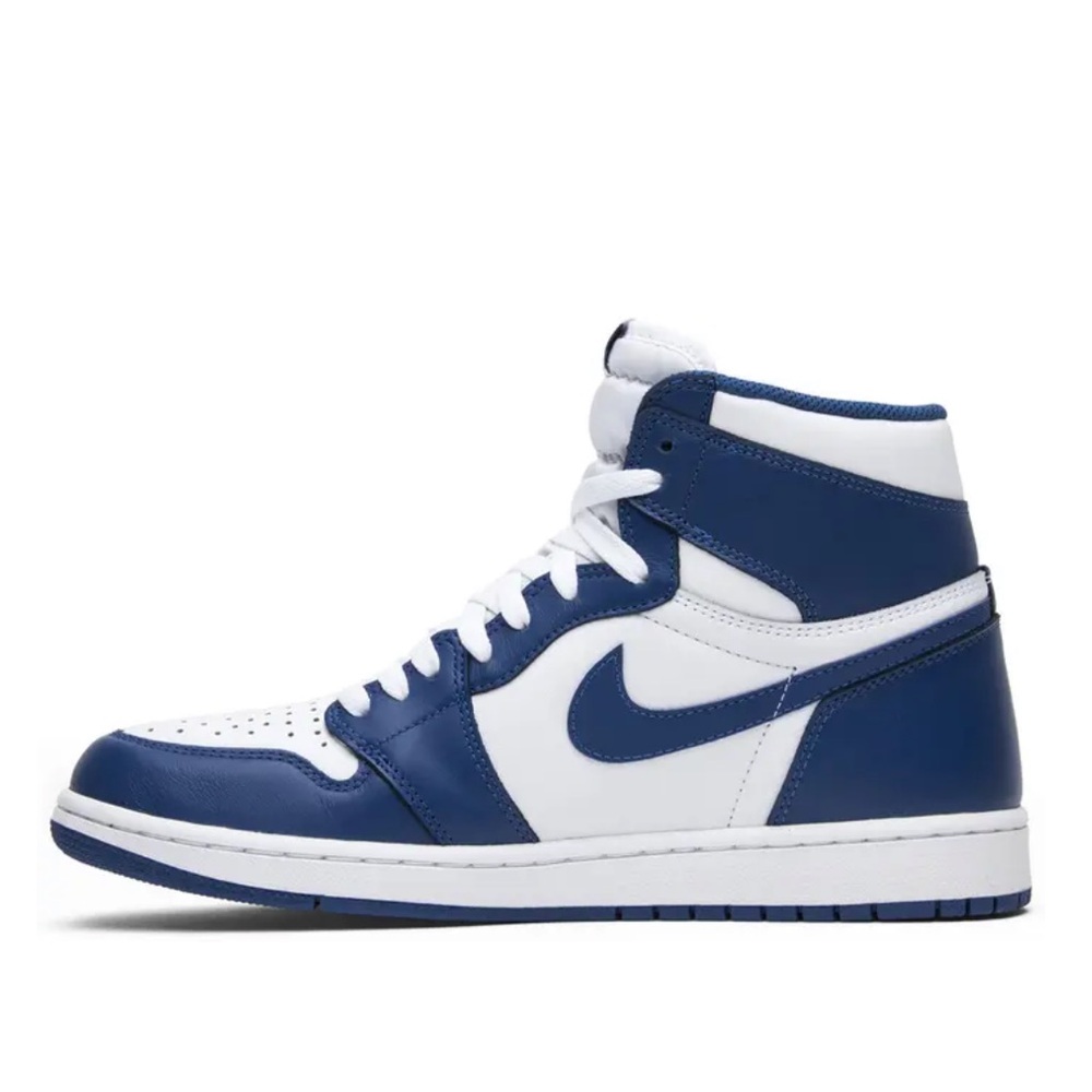 Women Jordan High-Top Sneakers in White and Blue